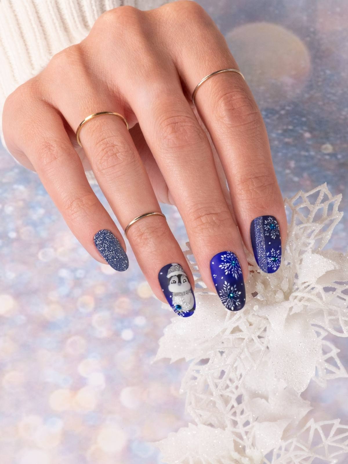 Nails Unghie azzurre e blu e nailart con glitter